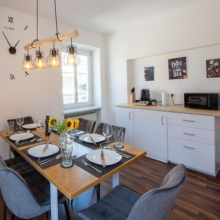 Bessa Homes 6 Personen 2 Schlafzimmer, 3 King Size, Betten, Balkon, Kueche Haag in Oberbayern Extérieur photo