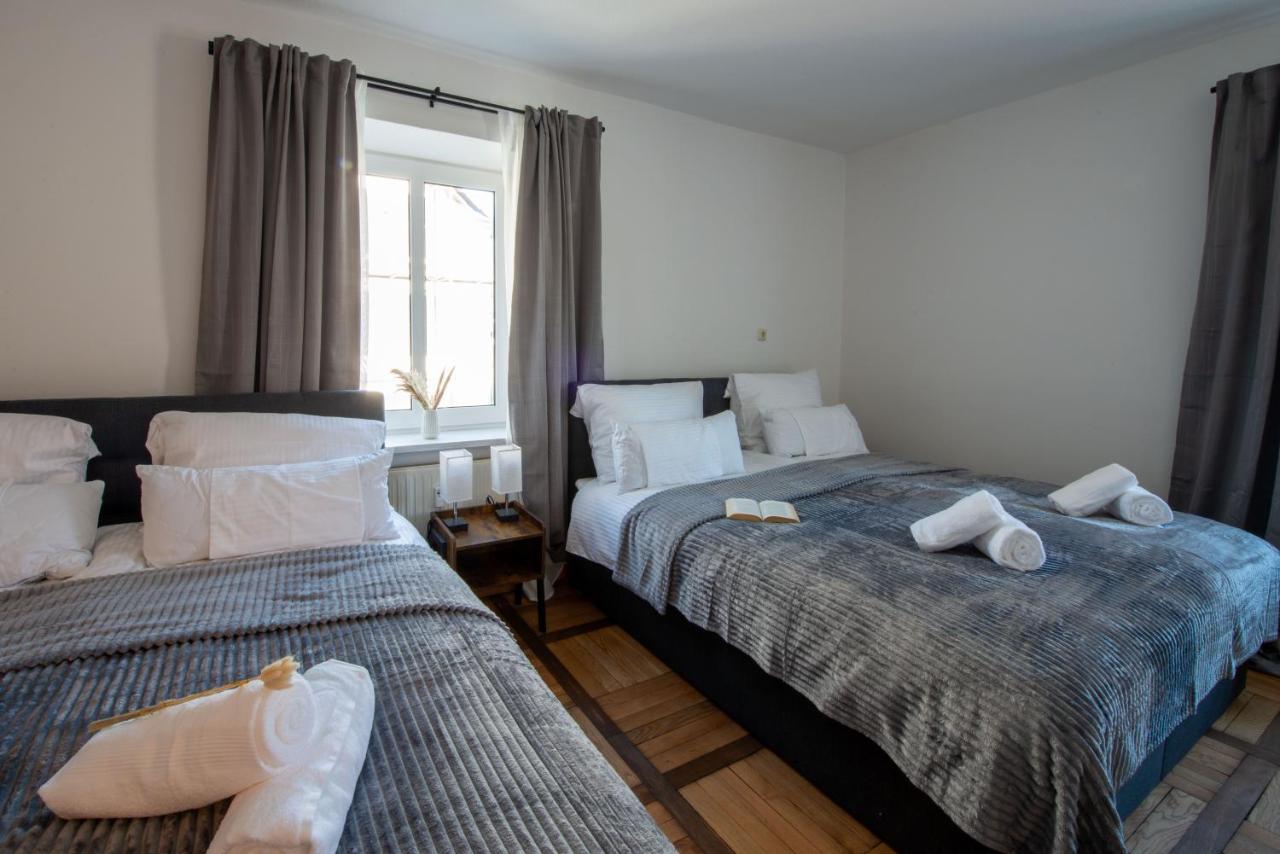 Bessa Homes 6 Personen 2 Schlafzimmer, 3 King Size, Betten, Balkon, Kueche Haag in Oberbayern Extérieur photo