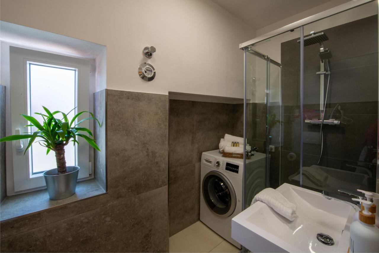 Bessa Homes 6 Personen 2 Schlafzimmer, 3 King Size, Betten, Balkon, Kueche Haag in Oberbayern Extérieur photo