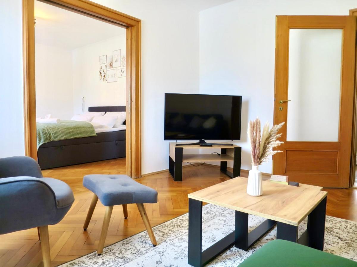 Bessa Homes 6 Personen 2 Schlafzimmer, 3 King Size, Betten, Balkon, Kueche Haag in Oberbayern Extérieur photo
